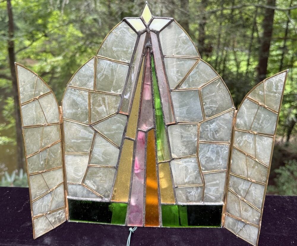Vtg Capiz Shell & Stained Glass Triptych Christmas Nativity Light Up Background